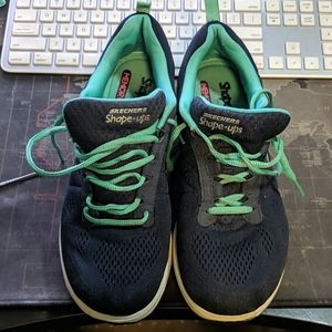 Skechers Shape-ups SN57000! Great shape!